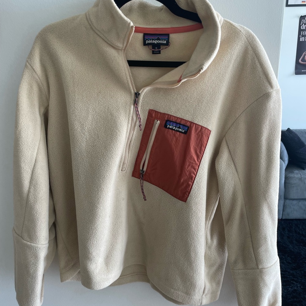 Patagonia Cream Fleece Pullover with Red Pocket